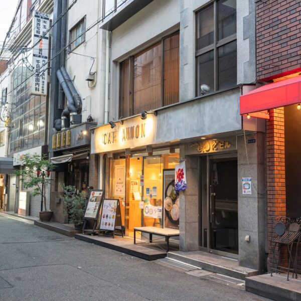 東道具屋筋商店街